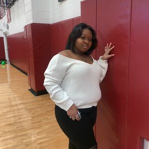 Meet your Posher, Emani